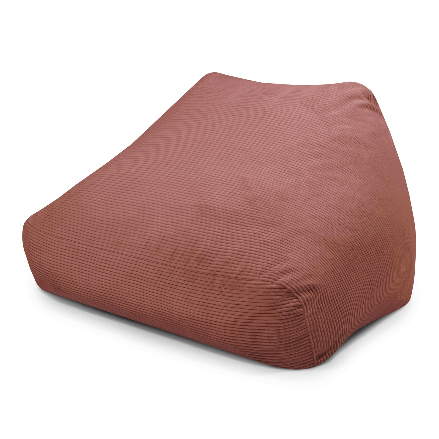 Un gran Puf de espuma malva y terciopelo canalé ancho 120×145×74 cm - SNUG SOFA WAVES con respaldo inclinado se asienta sobre un fondo blanco, ofreciendo comodidad moderna y relajación para cualquier salón.