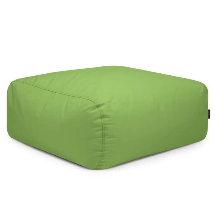 Un gran puf cuadrado TUBE 80 COLORIN (85×85×38 cm) en tejido duradero y resistente al sol, de diseño moderno para uso en interiores y exteriores, sobre un fondo blanco liso.