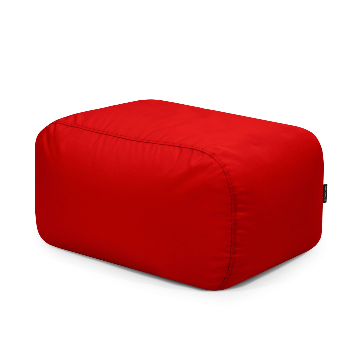Un Bean bag Tube Pouf Colorin para uso exterior, rectangular y rojo con una superficie de tela lisa, resistente al sol, mostrado contra un fondo blanco.