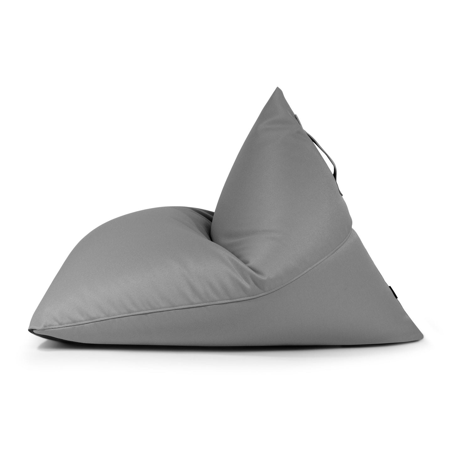 Vista lateral del puff bean bag juvenil RAZZ PROFUSE gris, de tejido ignífugo extrasuave (110×130×90 cm), con asa de respaldo, perfecto para dormitorios modernos o terrazas; se muestra sobre fondo blanco.