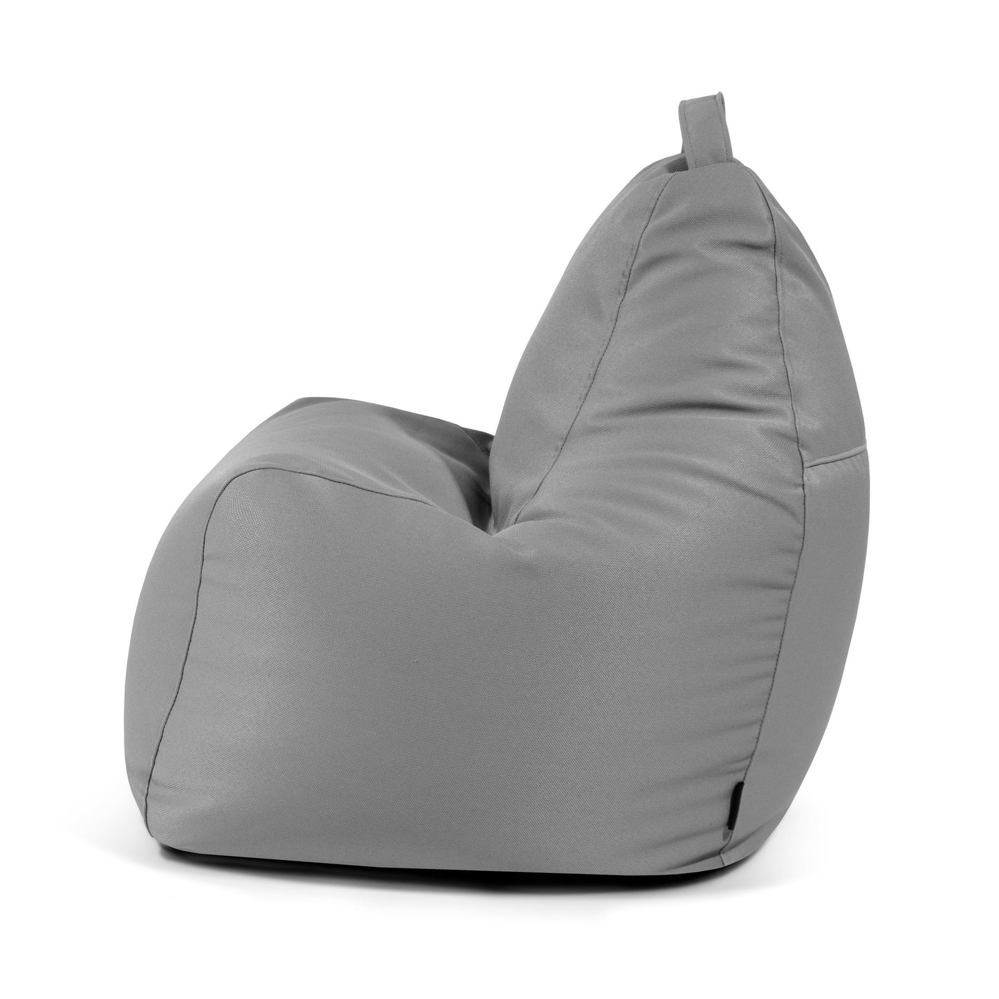 Un Bean bag gris Play Profuse - resistente al fuego con una forma ligeramente inclinada y una pequeña asa de tela en la parte superior, visto de perfil sobre un fondo blanco.