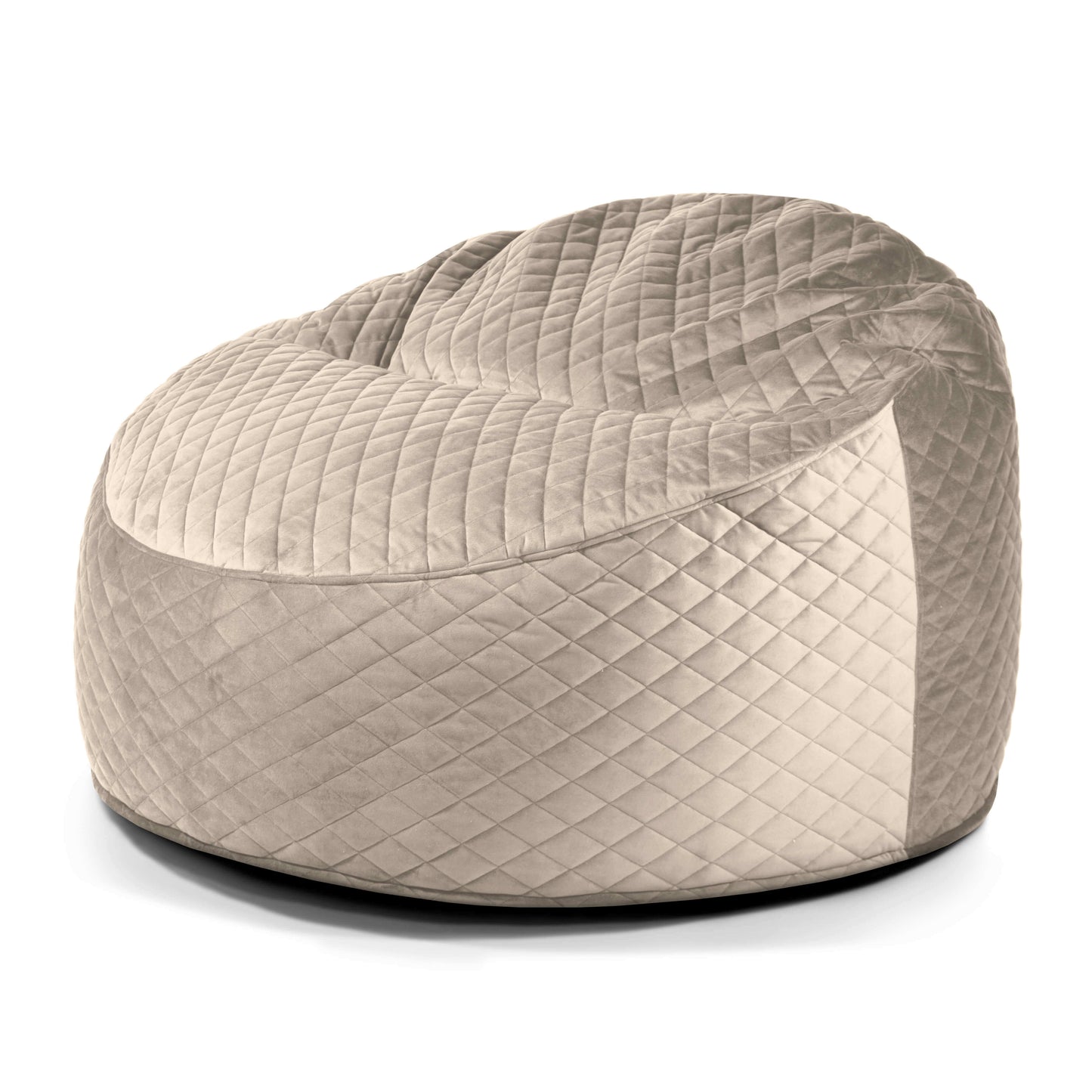 El Foam Bean Bag OM 110 Barcelona es un sillón acolchado de color beige con forma redondeada, tejido suave y diseño de rombos, que se muestra sobre un fondo blanco.