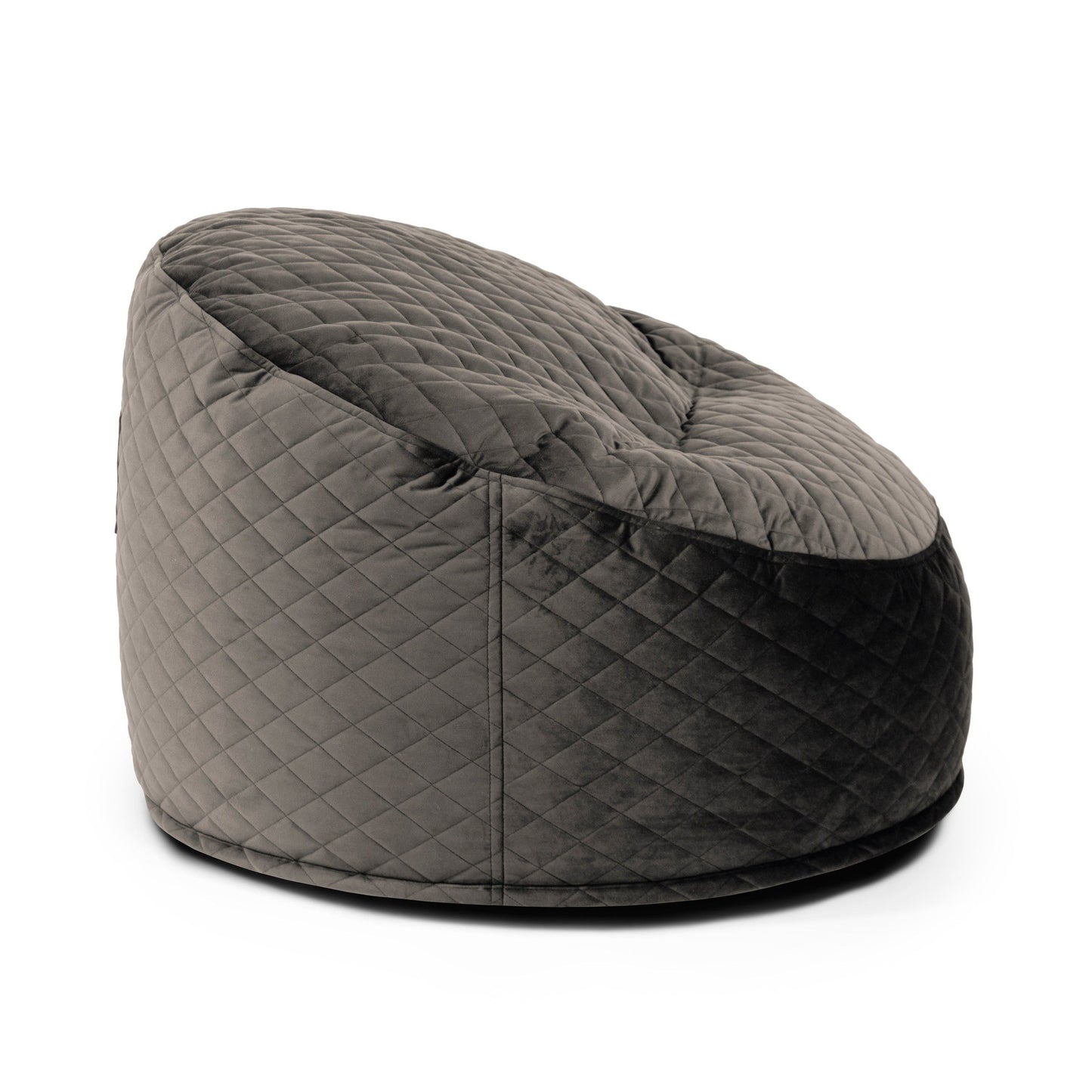 Un sillón bean bag de espuma de terciopelo acolchado de color gris oscuro (85×85×38 cm), perfecto como asiento infantil, para el salón o el dormitorio -Puff redondo OM 85 LURE LUXE- sobre fondo blanco.