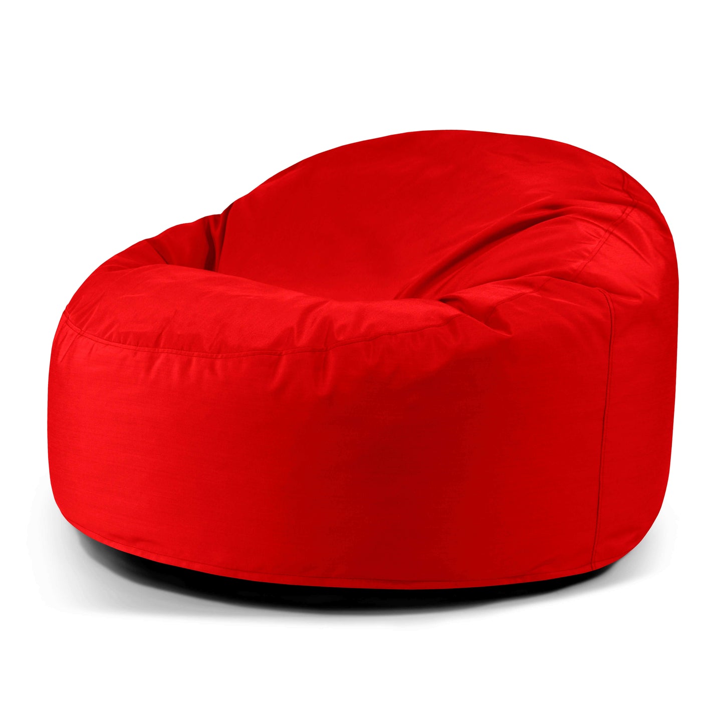 Sobre un fondo blanco, un gran saco de judías redondo OM 110 COLORIN rojo (110×110×75 cm) con relleno de espuma y tejido hidrófugo para interiores y exteriores.