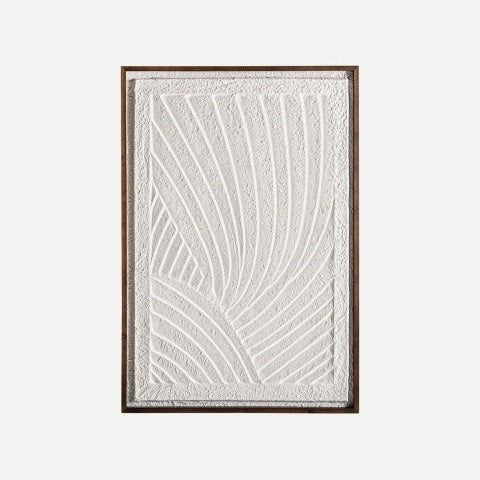 Cuadro arte minimalista en papel maché blanco (65x95 cm) Nakal A, enmarcado rectangular, con superficie texturizada de líneas curvas elevadas que evocan hojas abstractas u ondas en un diseño minimalista.
