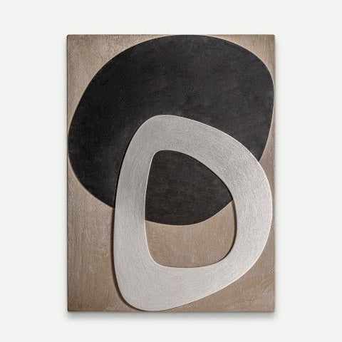 El cuadro abstracto Pettenberg (90x120 cm) presenta formas irregulares en negro y plateado sobre fondo neutro, ideal para decoración de paredes con arte moderno en tonos marrones y acabado en madera.