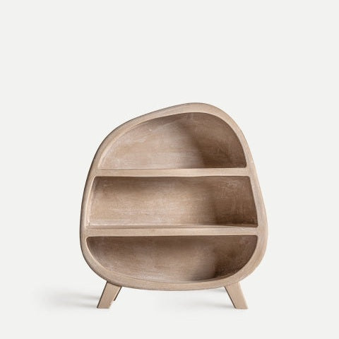 Estantería en madera DM Werle S (120x38x132 cm): estantería de tres niveles con diseño contemporáneo, forma asimétrica y patas cortas, ideal por su versatilidad y estilo moderno.