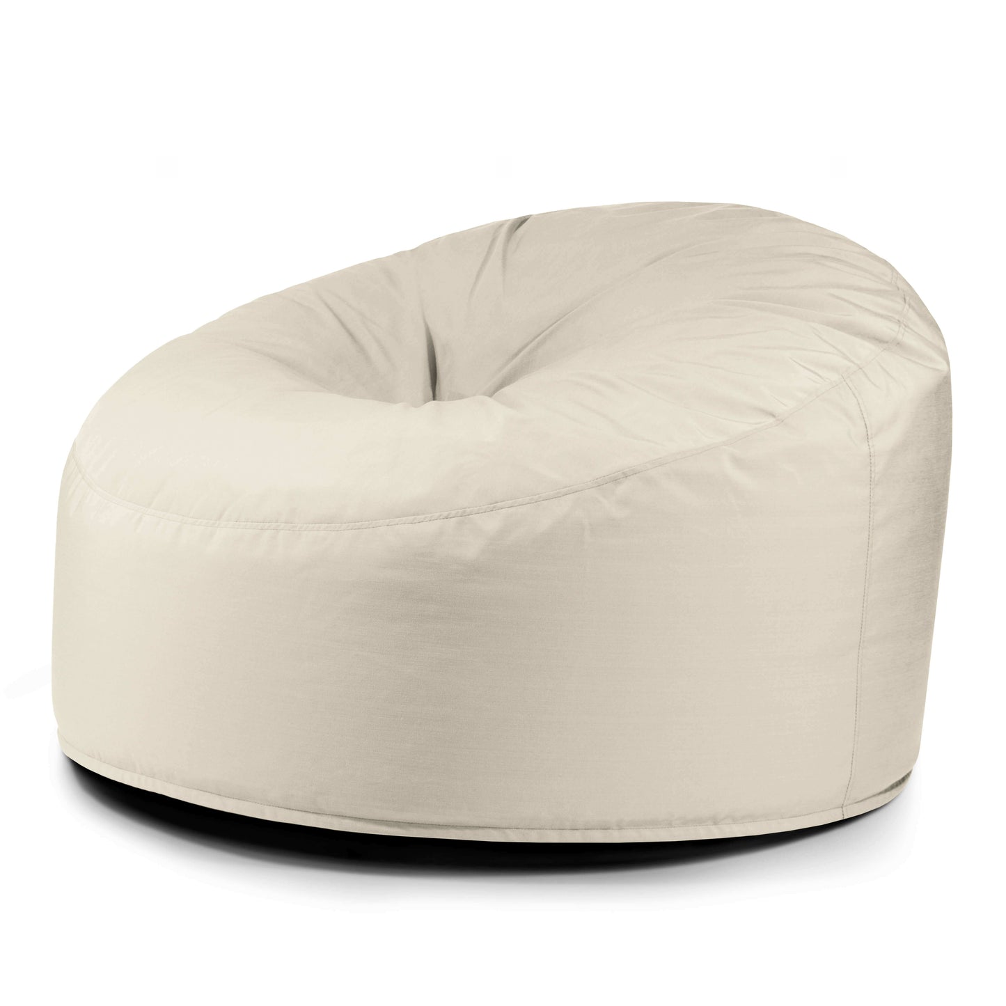 El Foam Bean Bag OM 110 Barcelona, un sillón redondo de color beige con funda de tela suave y soporte ergonómico, se asienta sobre un fondo blanco liso.