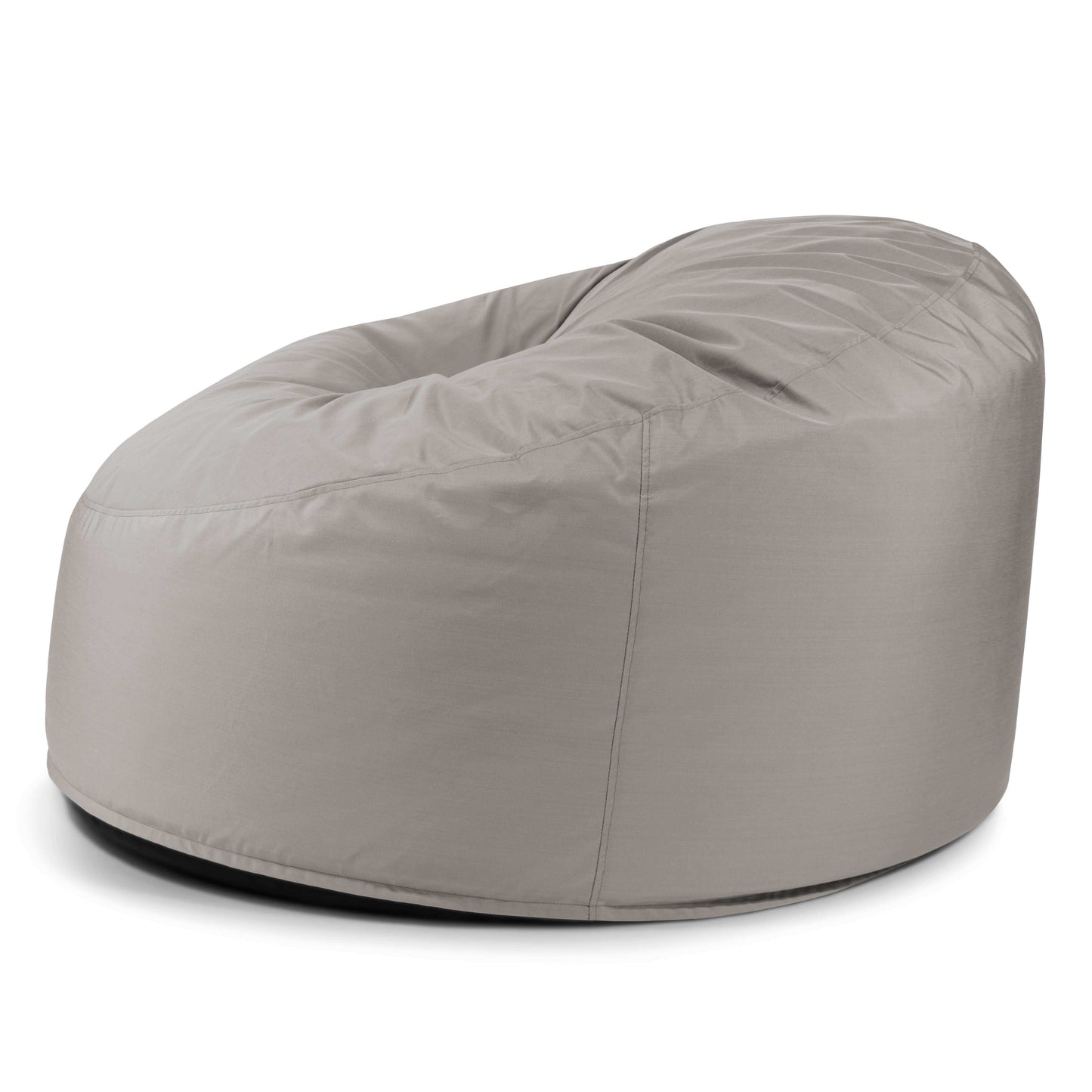 El Foam Bean Bag OM 110 Barcelona es un sillón gris claro con soporte ergonómico y superficie de tela lisa, que se muestra sobre fondo blanco.