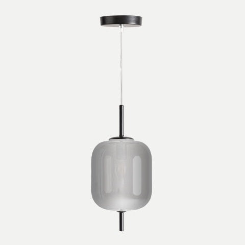 La Lámpara de colgar en vidrio ahumado Ciria presenta un diseño moderno con pantalla de vidrio ahumado, toques en negro y cordón delgado, aportando iluminación eficiente y estilo contemporáneo a cualquier espacio.