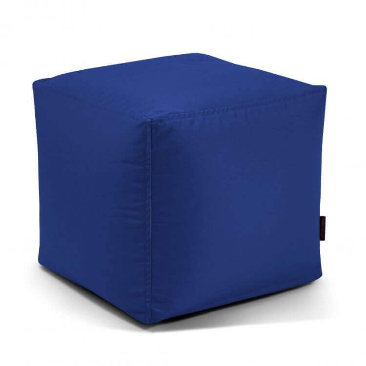 ¡El puf Up! Colorin - uso exterior es una otomana de tela azul lisa con costuras visibles, fabricada con tejido OEKO-TEX, sobre fondo blanco.
