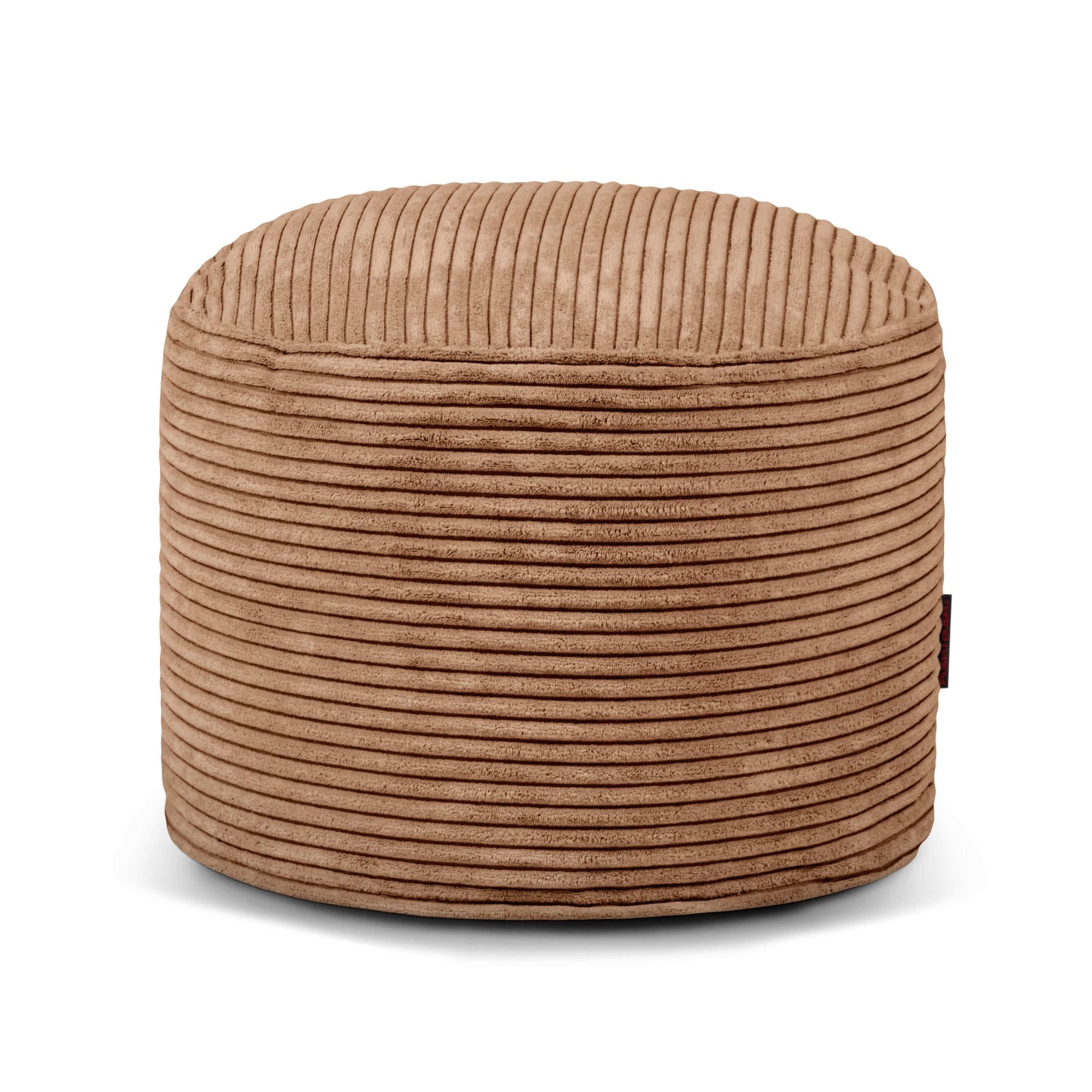 El Puff redondo MINI WAVES de terciopelo acanalado (40×40×30 cm) es compacto e ideal para dormitorio o salón, en color marrón claro, con textura acanalada, presentado sobre fondo blanco.