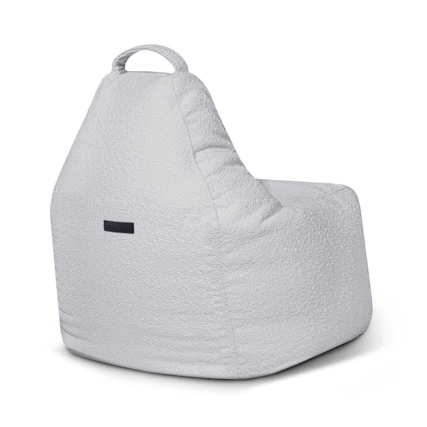 La silla Bean bag Play Madu, en gris claro con acabado texturizado, respaldo triangular y asa superior, se muestra desde la parte trasera, proporcionando un cómodo asiento para relajarse en cualquier espacio.