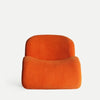 El Sillón moderno tapizado naranja Vianne N luce un vibrante tono naranja, textura acanalada y un diseño moderno y elegante. Su exquisito diseño ergonómico ofrece estilo y comodidad, lo que lo hace perfecto para cualquier espacio.